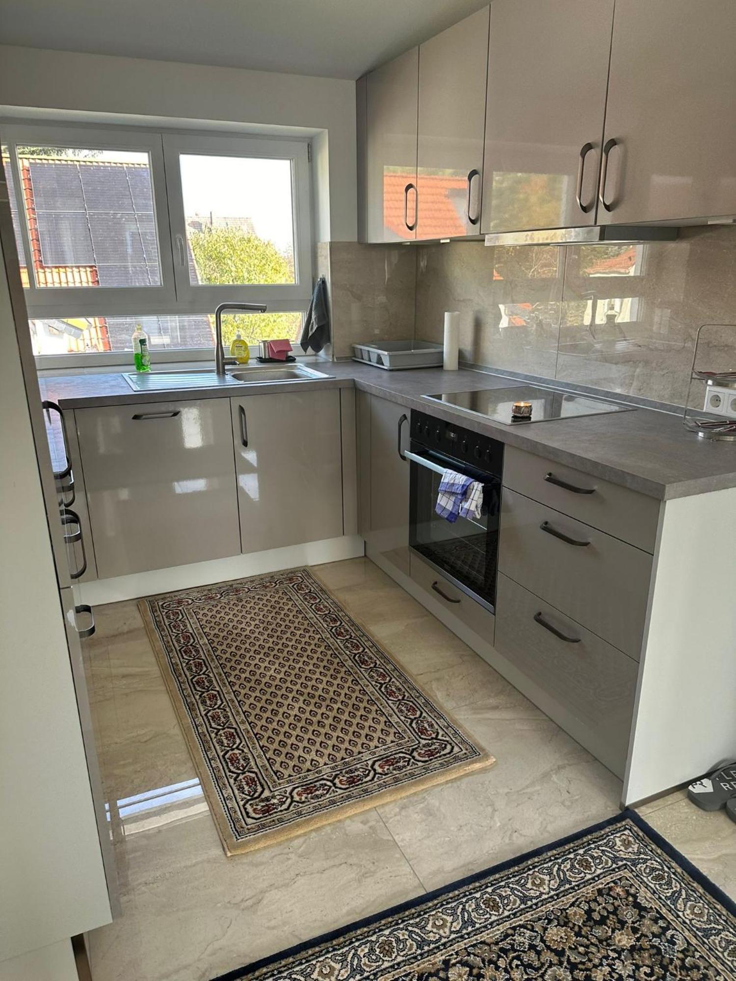 Appartement Zweizimmer-apartment Mit Allen Einrichtungen In Einem Familienhaus - No Party - Near To S8 Station Line München
